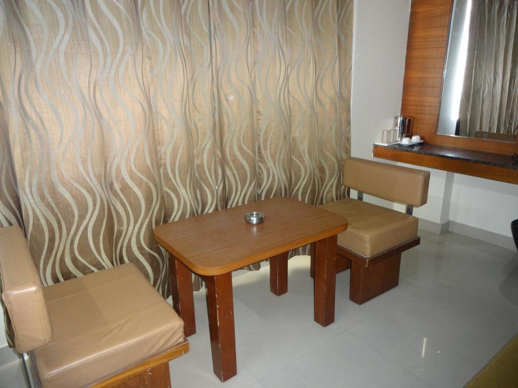 Hotel Sheetal Residency à Bangalore Extérieur photo