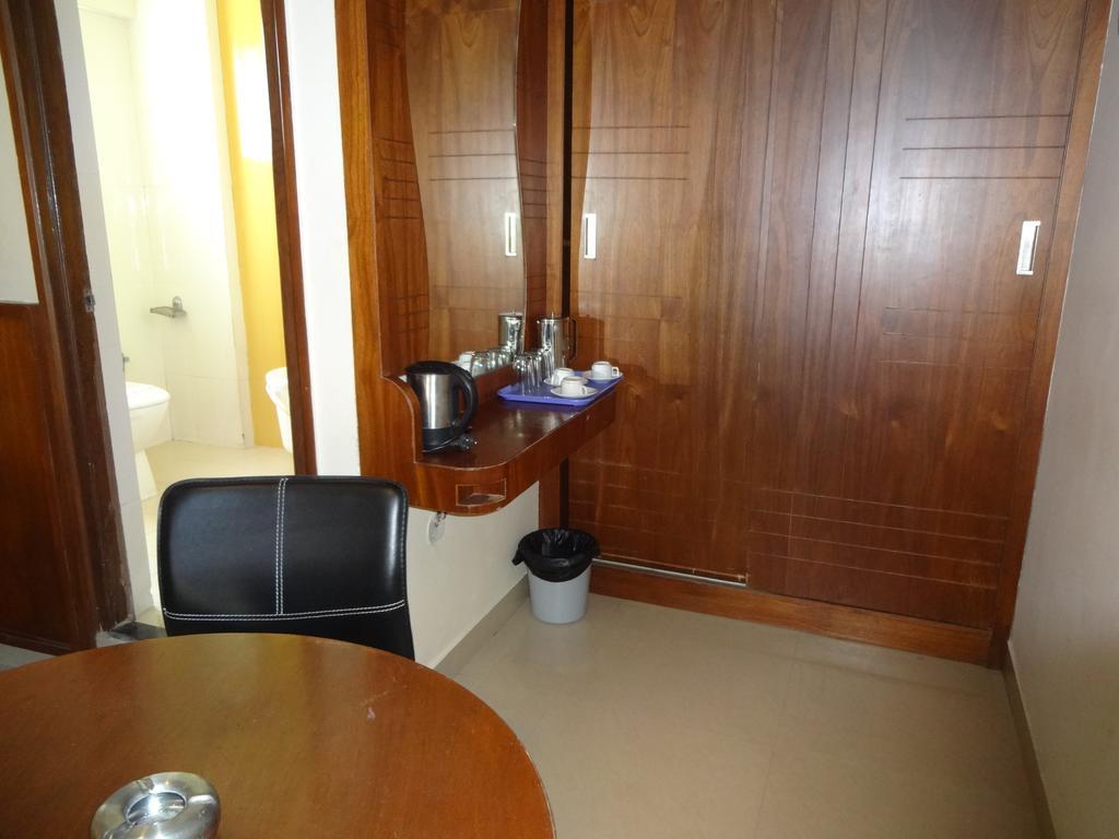 Hotel Sheetal Residency à Bangalore Extérieur photo